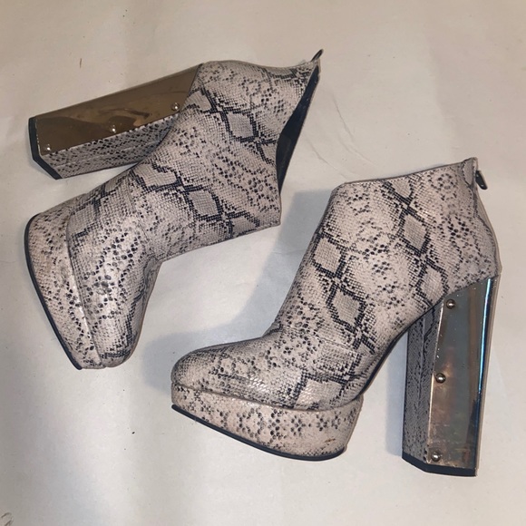 Snake skin booties with silver heel! Super cute! Worn once- gypsy warrior brand - Picture 3 of 4